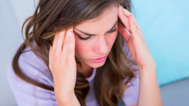 Sensitif Terhadap Cahaya & Bunyi Yang Kuat, Kepala Terasa Berdenyut-Denyut? Korang Mungkin Hidap Migrain