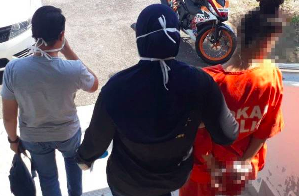 Hina Polis Ketika Ops Covid-19, Wanita Muat Naik Status Jelik Didenda RM10 Ribu, 3 Bulan Penjara