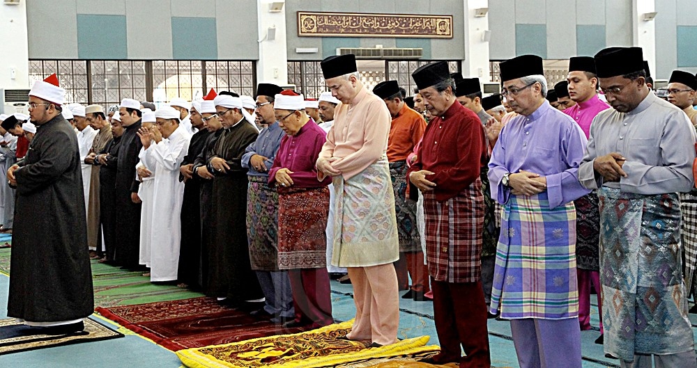 Perak Benarkan Solat Jumaat & Aidilfitri Di Masjid, Jemaah Tak Lebih 12 Orang