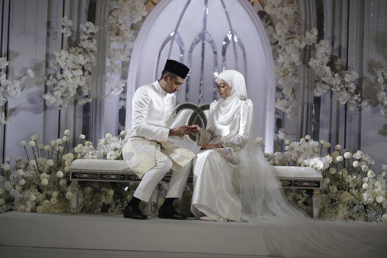 Selamat Diijabkabulkan, Ini Foto Rasmi Sekitar Majlis Pernikahan Mira Filzah & Wan Emir