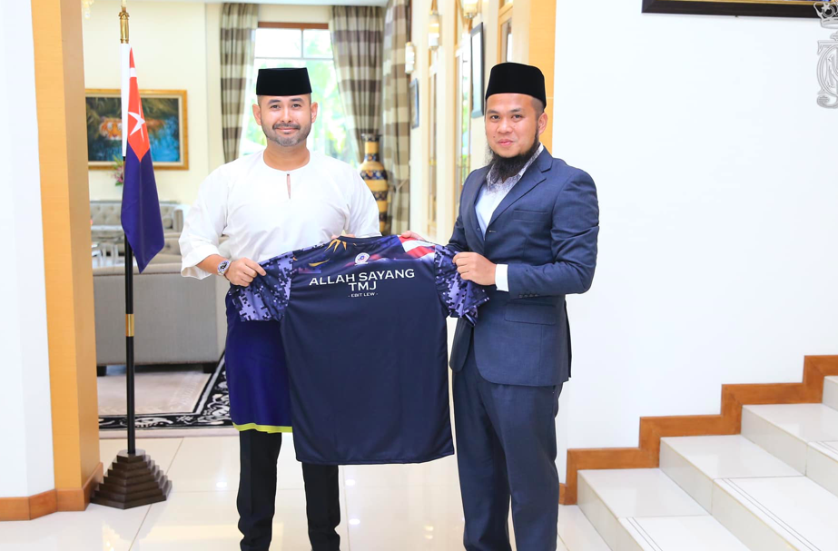 TMJ Mahu Taja Team Ebit Lew Tunai Umrah, Salur Bantuan RM200k Untuk Golongan Asnaf