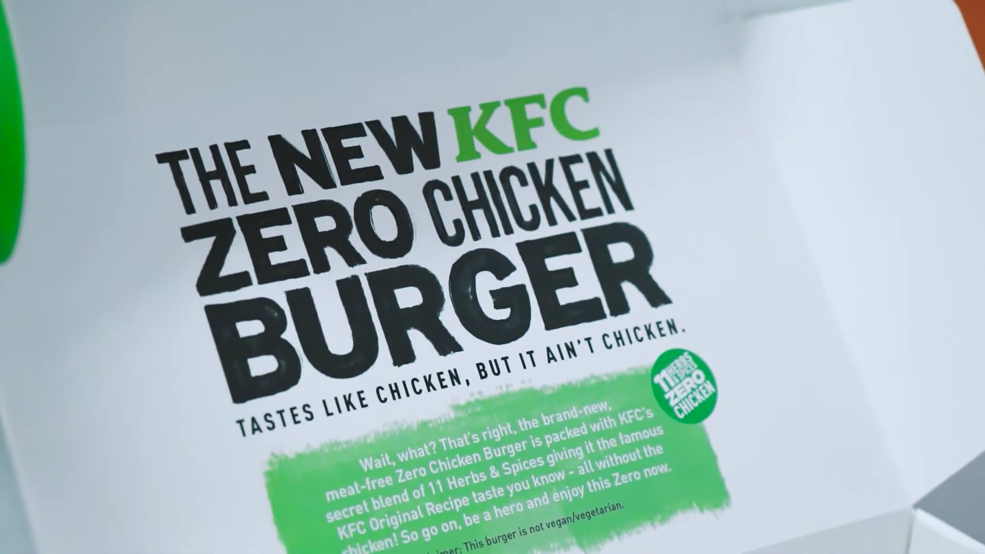 [VIDEO] Takde Ayam Tapi Ada Rasa Ayam? Ini Reaksi Penggemar KFC Bila Cuba Burger Terbaru Mereka