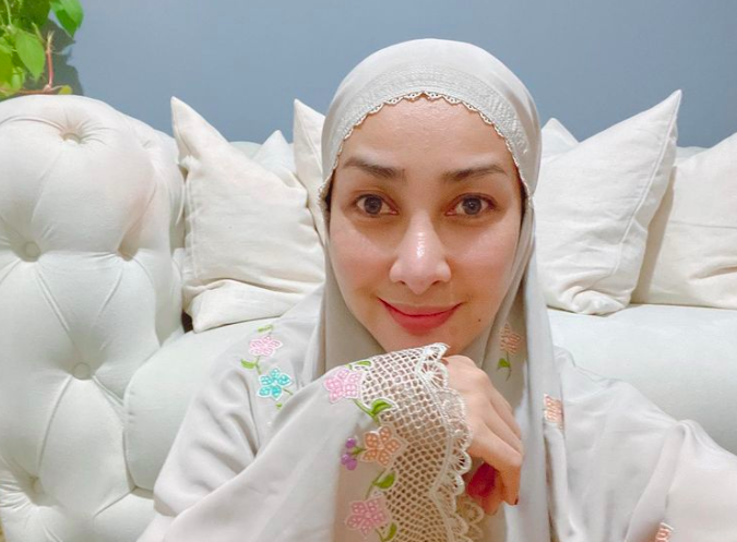 Rita Rudaini Syukur Dapat Solat Jemaah Subuh Di Masjid, Rasa Janggal Kena Jarak